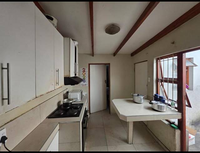 2 BEDROOM HOUSE FOR SALE IN BROOKLYN